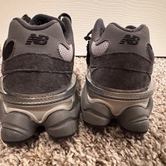 New Balance9060 Black and Gray Sneakers